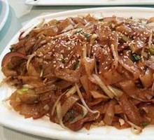 Dry-Fried Beef Rice Noodles