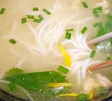 Hot Spring Boiling Fresh Meat Rice Noodles