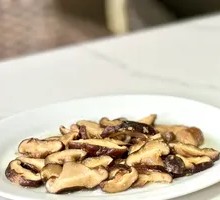 Steamed Dried Oyster Sauce Mushrooms