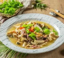 Preserved Goose with Green Mushroom Stew