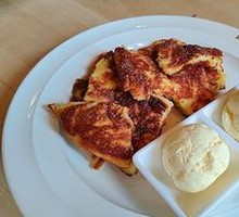 King Pancake with Vanilla Ice Cream