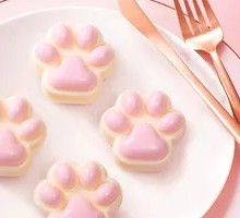 Cat Paw Yogurt Mousse