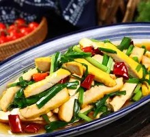 Stir-Fried Chives with Red Tofu