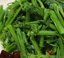 Stir-Fried Pumpkin Shoots