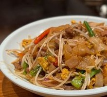 Iron Plate Dry Fried Beef Rice Noodles
