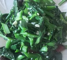 Stir-Fried Mustard Greens