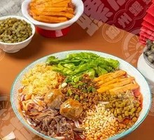 Dry-Loaded Meat Sauce Snail Noodles