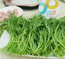 Chinese chrysanthemum greens