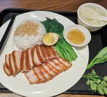 Barbecue Pork and Pig Trotter Rice