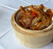 Bai Fu Sauce Steamed Chicken Feet