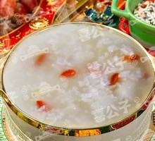 Goji Berry Silver Ear Porridge