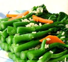 Stir-Fried Mustard Greens