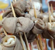 Fatty Intestine with Tofu Puffs