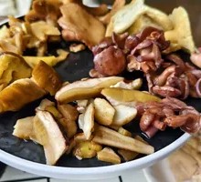 Stir-fried Fresh Chanterelle Mushrooms
