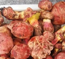 Stir-fried Hand-Responsive Mushroom