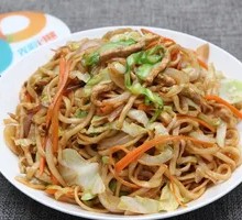 Stir-Fried Noodles with Shredded Meat
