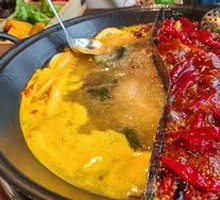 Dai-Style Sour Soup Yang-Yang Hot Pot