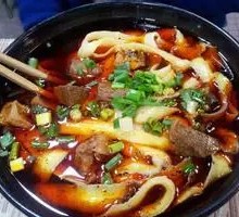 Stir-Fried Beef with Knife-Cut Noodles