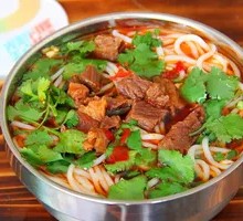 Beef Noodle Soup with Coarse Rice Noodles