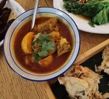 Nyonya Curry Beef Ribs with Spring Rolls