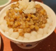 Sweet Rice Wine Green Mung Bean Ice Tangyuan
