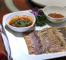 Yunnan-style Braised Platter