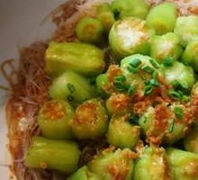 Steamed Loofah with Garlic and Rice Noodles