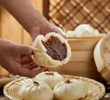 Flowing Heart Red Bean Bun