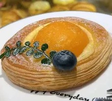 Yellow Peach Croissant