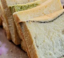 Luxury 7-Piece Toast