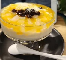 Meteorite Coconut Mango Yogurt