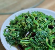 Stir-Fried Cucumber Tips