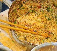 Grilled Pork Wrapped in Rice Noodles