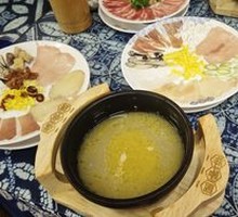 Mushroom Soup with Fresh Flowers and Rice Noodles