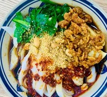 Meat Cold Rice Noodles Roll