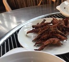 Braised and Roasted Chicken Feet
