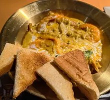 Juicy Toast Curry Shrimp