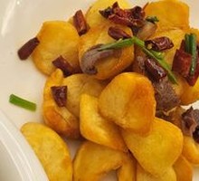 Crispy Fried Potato with Dried Chilies