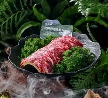 Fresh-cut Wagyu Strip