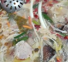 Sour Cabbage and Pork Trotter Hot Pot