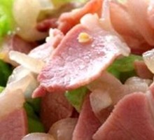 Stuffed Pepper Stir-Fried with Ham