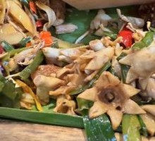Stir-Fried Pomegranate Blossoms