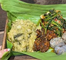 Water-Pickled Vegetable and Old Potato Stew