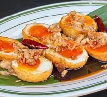 Thai-style Crispy Skin Caramel Egg