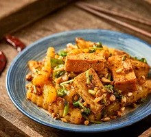 Stir-fried Potatoes with Tofu and Houttuynia Herb