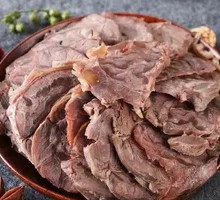 Dry Pot Donkey Head Meat