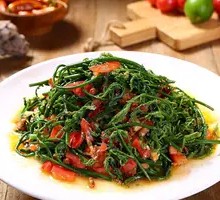 Tomato Stir-fried Water Fern Salad