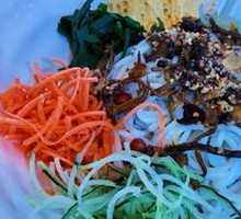 Chicken Mushroom Cold Rice Noodles