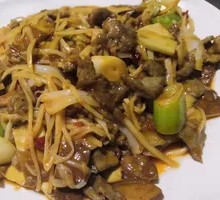 Sour Bamboo Shoot Beef Rice Bowl