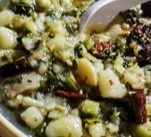 Water-Pickled Vegetable and Old Potato Stew